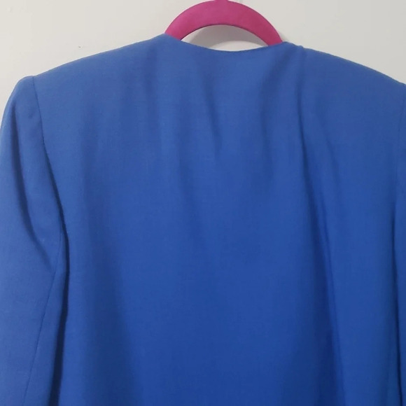 Vintage Blue Blazer - Picture 10 of 13